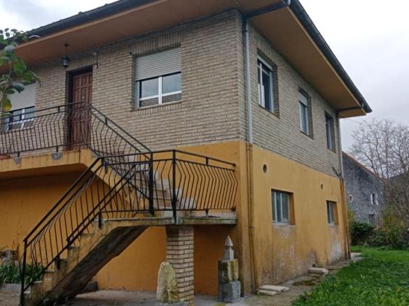 House or villa for sale in Hazas de Cesto – Bº Toca, 25, Hazas de Cesto
