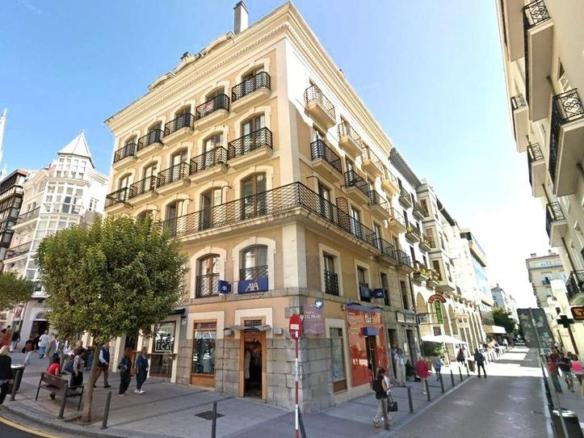 Apartment for sale in the city center – City Hall