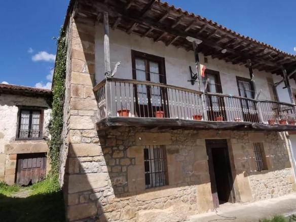 House or villa for sale in Villacarriedo
