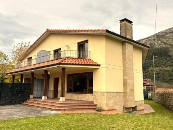 House or villa for sale in Sovilla, 68, San Felices de Buelna