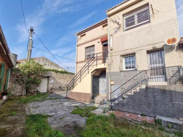House or villa for sale on Calle de San Miguel, 35, Alisal – San Román