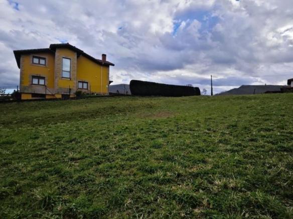 Residential property for sale in Mazcuerras