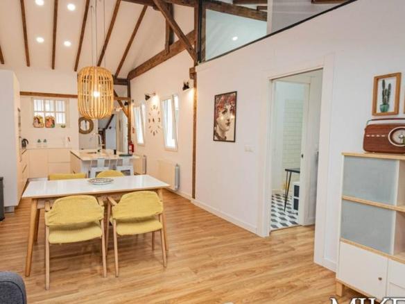 Apartment for sale on Bonifaz Street, Puerto Chico