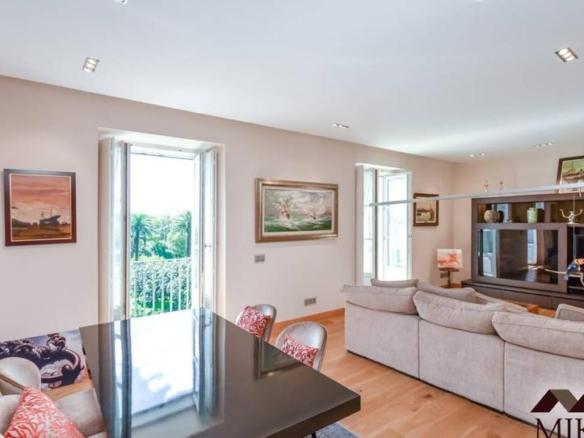 Apartment for sale on Paseo de Pereda Street, Puerto Chico