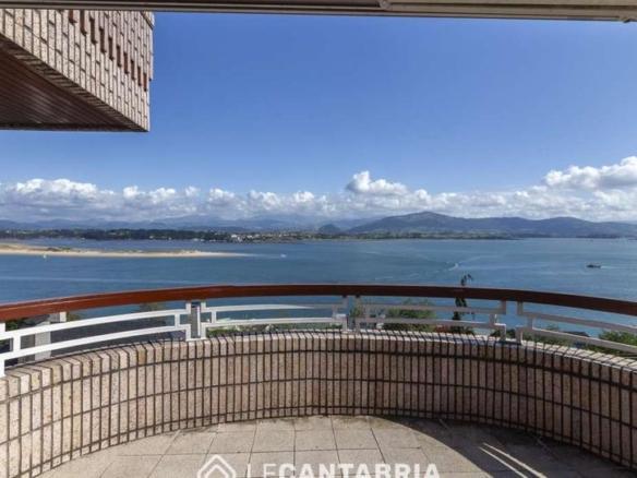 Duplex for sale on Marianela Street, El Sardinero