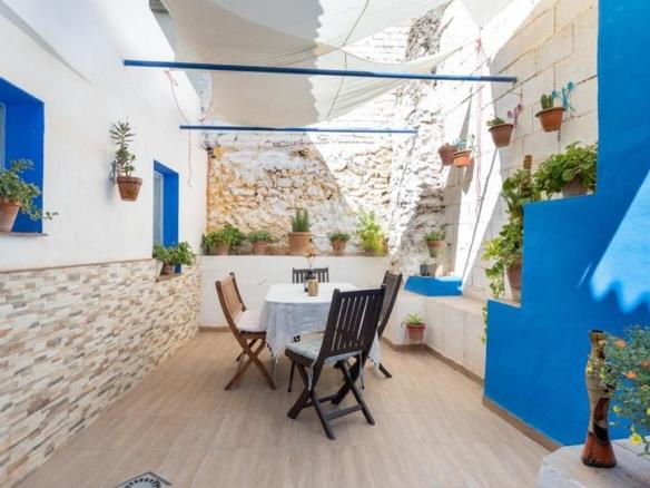 House or villa for sale on Calle Cruz, Padul