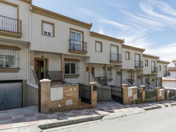 House or villa for sale on Calle de Mariana Pineda, 36, Íllora