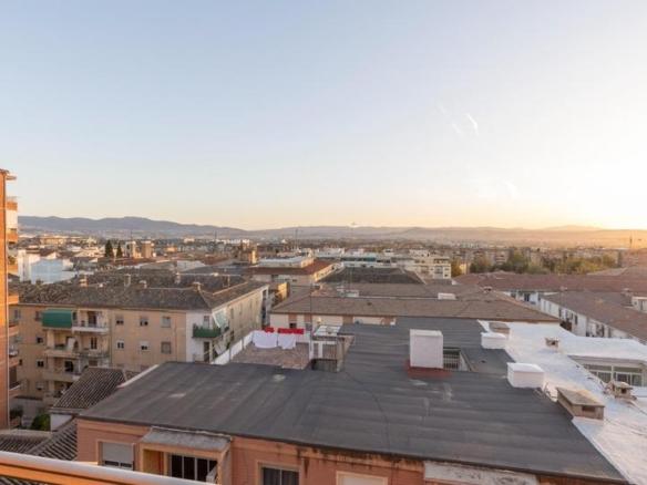 Apartment for sale on Avenida de Andalucía, 97, Angustias – Chana – Encina