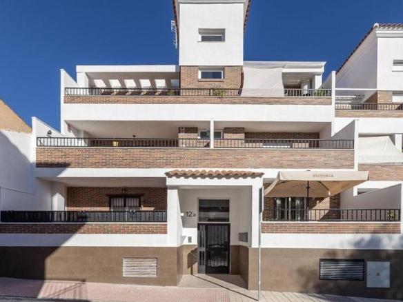 Apartment for sale on Calle de Venezuela, Aljomahima – Ermita