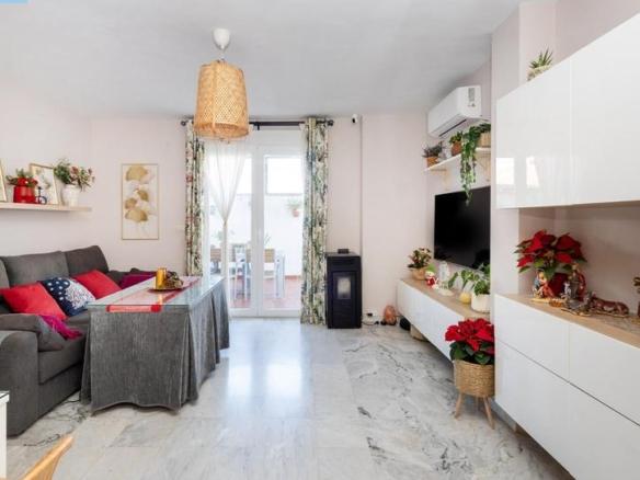 House or villa for sale on Calle Huerto de la Muharra, La Zubia City