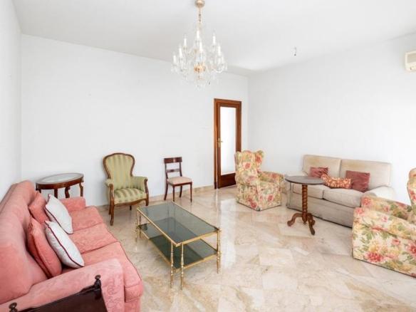 Apartment for sale on Calle Martínez Campos, 36, Camino de Ronda