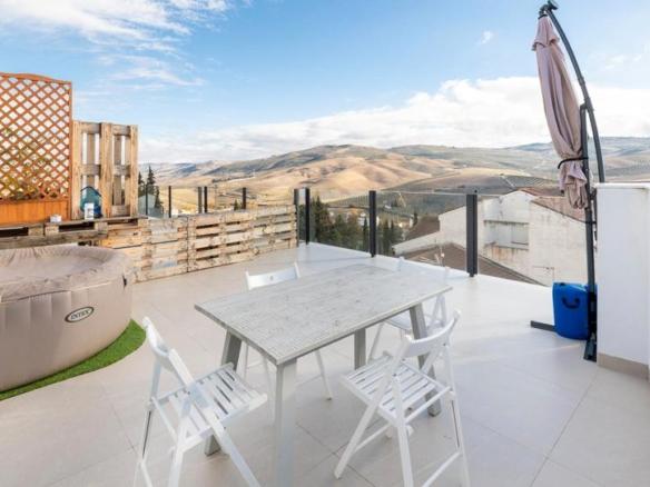 Penthouse for sale on Carretera de Loja, 3, Alhama de Granada