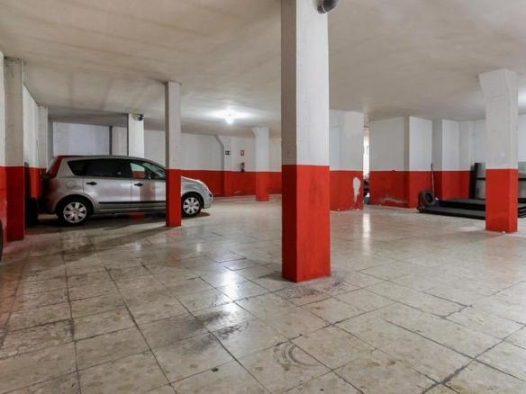 Commercial premises for sale on Calle Loma de Dilar, Crta. De la Sierra
