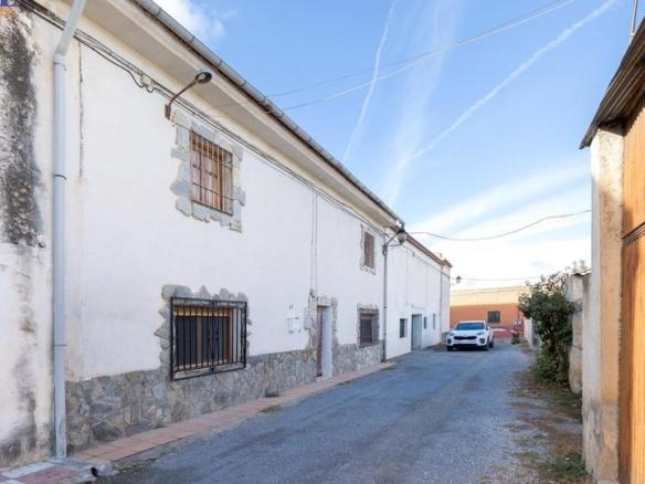 Rustic property for sale in Gr-3209, Health Campus