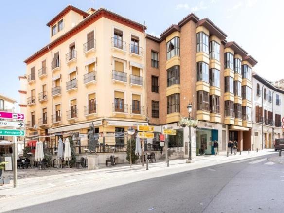 Apartment for sale on Colcha Street, San Matías – Realejo