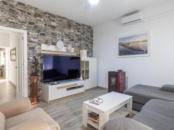 Townhouse for sale in Calle de Periana, 8, Zafarraya