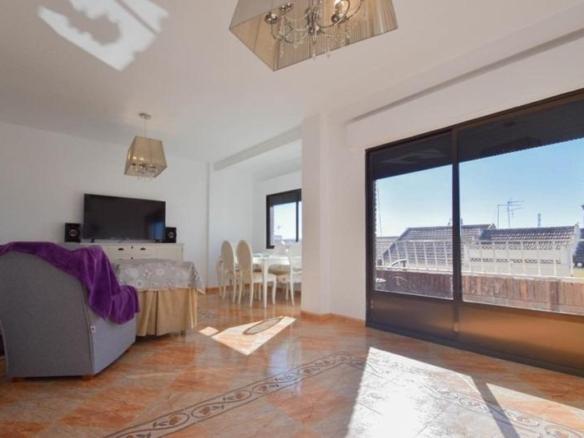 Apartment for sale on Calle Real de Valderrubio, Valderrubio
