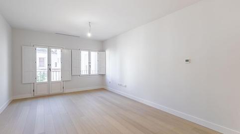 Apartment for sale on Horno del Vidrio Street, Albaicín neighborhood