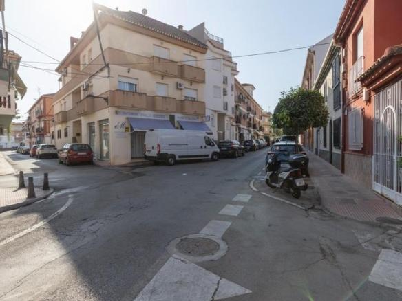 Apartment for sale on Avenida de Ogijares, 13, Avda. De los Ogíjares