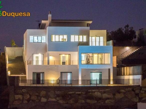 House or villa for sale on Calle Cenes de la Vega, 31, Altos de la Zubia