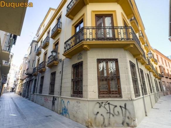 Apartment for sale on Calle Mano de Hierro, 12, Centro – Sagrario