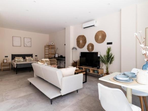 Apartment for sale on Calle Tamboril, 82, Crta. De la Sierra