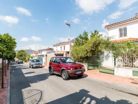 House or villa for sale on Jupiter Street, Ur. Monteluz, 17, Peligros