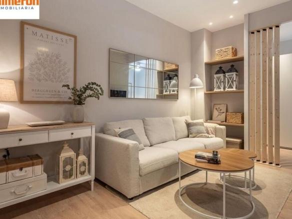 Apartment for sale on Calle Morena, Angustias – Chana – Encina