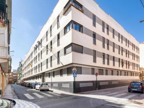Apartment for sale on Calle Santa Adela, Zaidín neighborhood