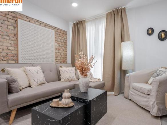 Apartment for sale on Avenida Pablo Picasso, Zaidín neighborhood