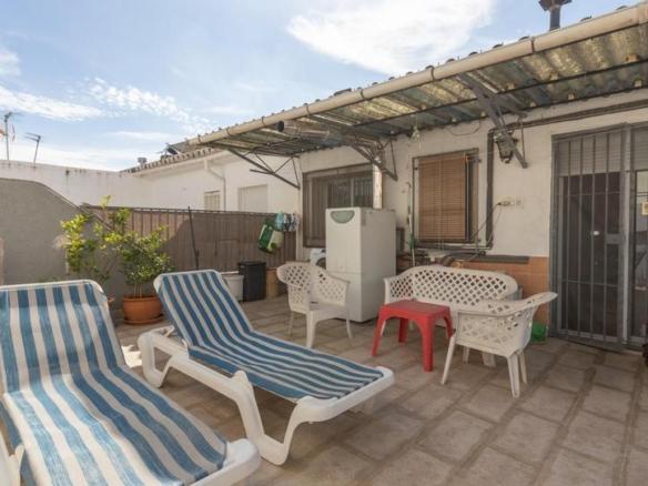 Townhouse for sale on Calle de Goya, 6, Poniente