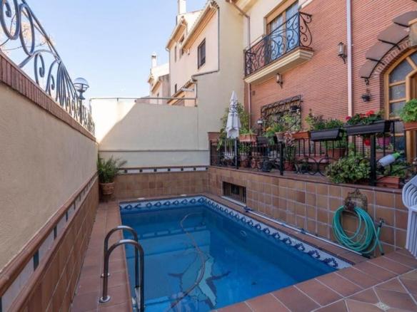 House or villa for sale on Calle Castoreño, 7, Avda. Federico Garcia Lorca – New Bus Station