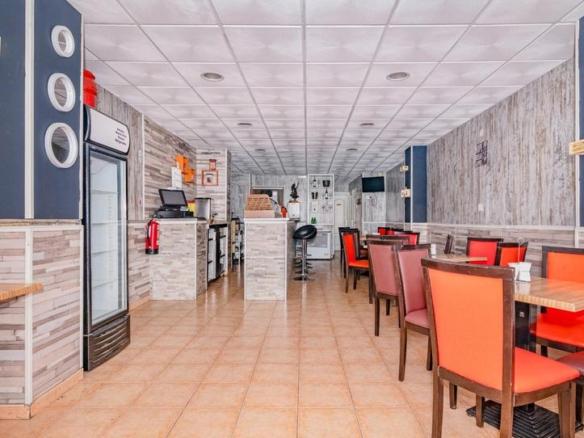 Commercial premises for sale at Calle Isaac Albeniz, 12, Plaza de Toros