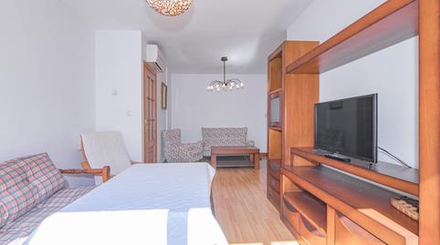 Apartment for sale on Albondón Street, Rosaleda – Juventud