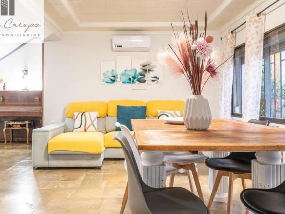 Townhouse for sale on Calle de Inglaterra, 13, Huétor Vega