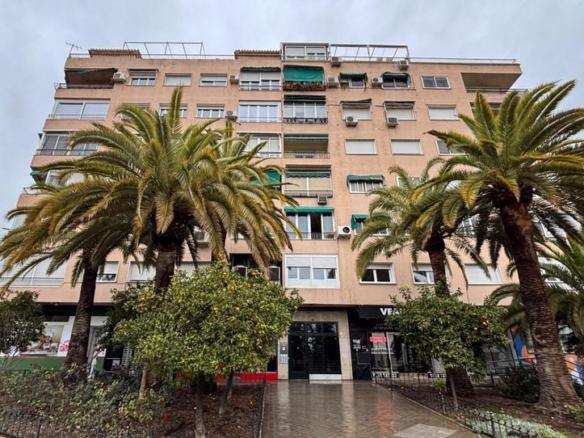 Apartment for sale on Calle de Santa Bárbara, Centro – Sagrario