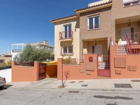 Townhouse for sale in Polonia, 1, Huétor Vega