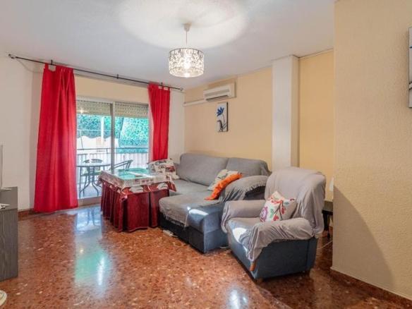 Apartment for sale on Calle Encrucijada, Maracena