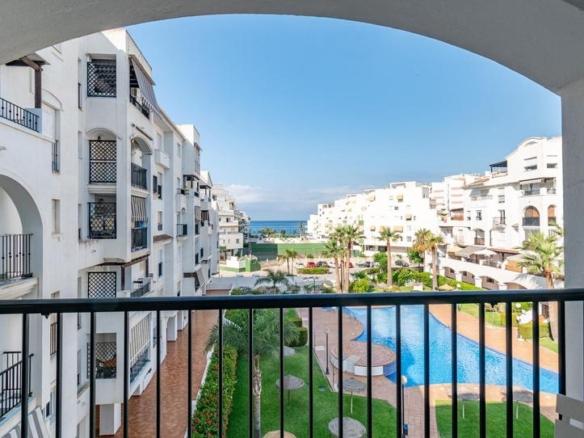 Apartment for sale on Avenida Andalucia 6, Salobreña Costa
