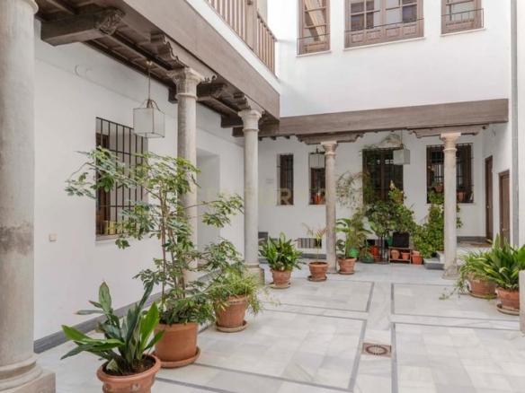 Apartment for sale at Carrera del Darro, 47, Granada, Spain, Albaicín neighborhood
