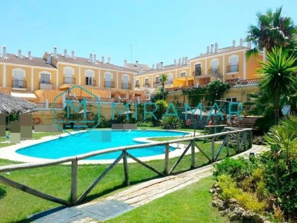 Townhouse for sale in Islantilla Golf