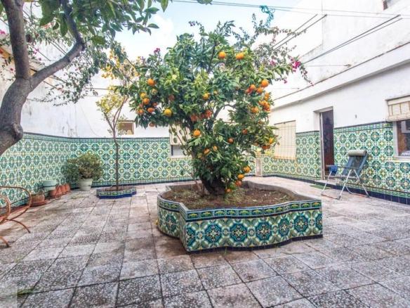 House or villa for sale on Calle Carmen, Ayamonte city