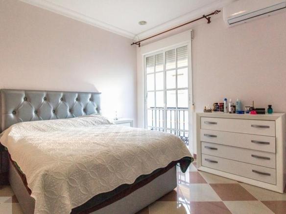 House or villa for sale on Calle Miguel Rodríguez, Lepe