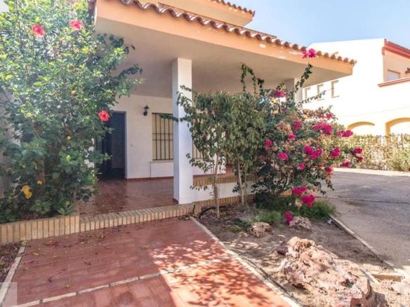 House or villa for sale on Avenida de la Playa, Isla Canela