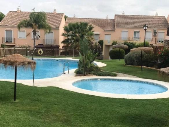 Townhouse for sale in Islantilla Golf