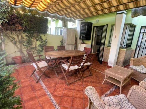 Townhouse for sale in La Antilla