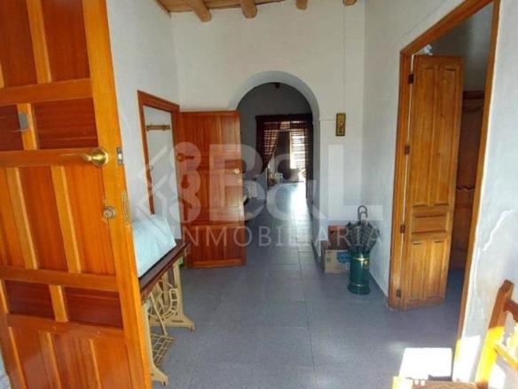 House or villa for sale in Arroyomolinos de León