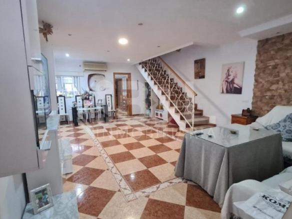 House or villa for sale in Nuevo Parque – Los Rosales – Heavy Traffic