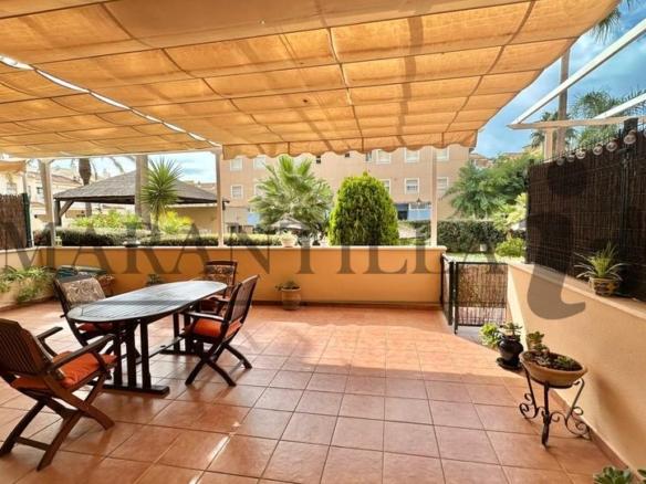 Ground floor apartment for sale in La Antilla