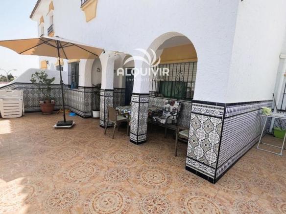 Townhouse for sale in Sector Somormujo, Caño Guerrero